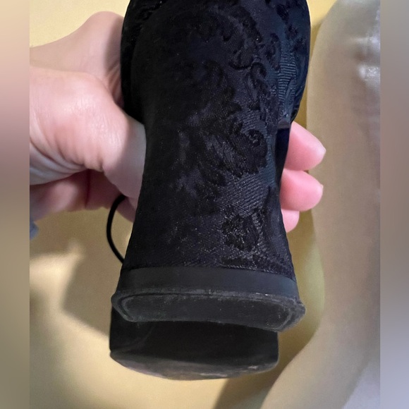 Enzo Angiolini formal closed toe sandals with leather soles- made in Spain - Picture 4 of 9